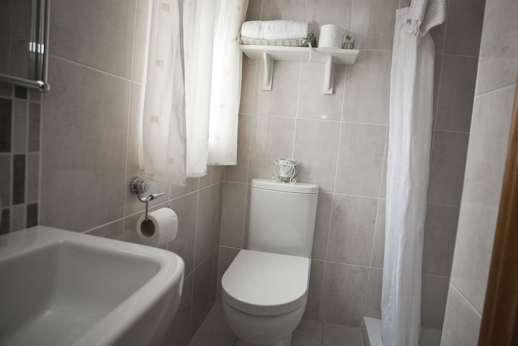 Avalon House B&B Глентис Номер фото